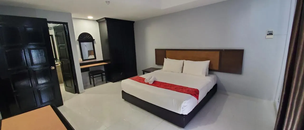 Leisure Cove Hotel And Apartments George Town 4*,
