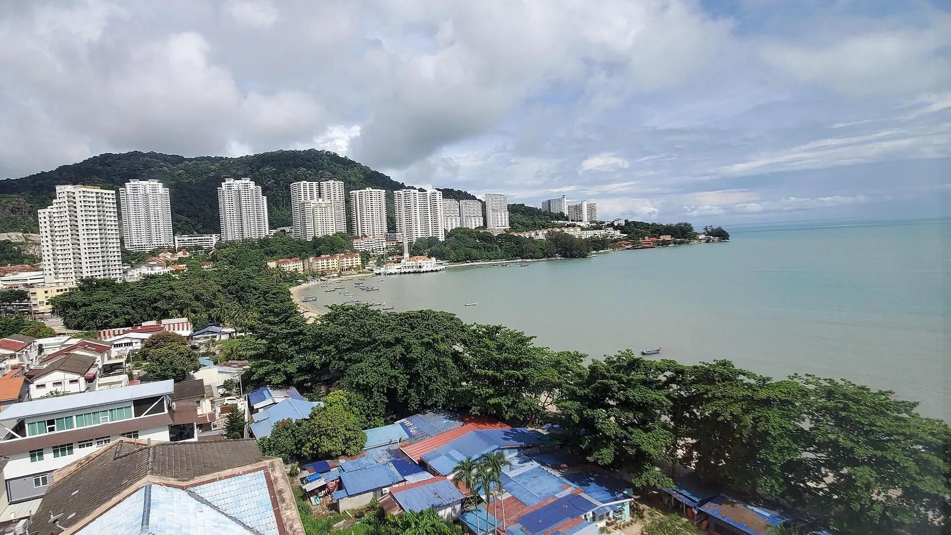 Leisure Cove Hotel And Apartments George Town